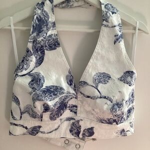 GUESS Porcelain Flower Thalia Crop Halter Top [Size L]